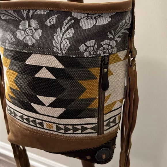 New Myra Concealed Western Boho Crossbody Bag Native American Design Fashion Bag - Picture 6 of 11